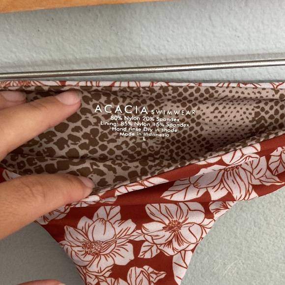 Acacia Magnolia Rust Set Both Sz L Thailand top & Ho’okipa bottom - Picture 9 of 9